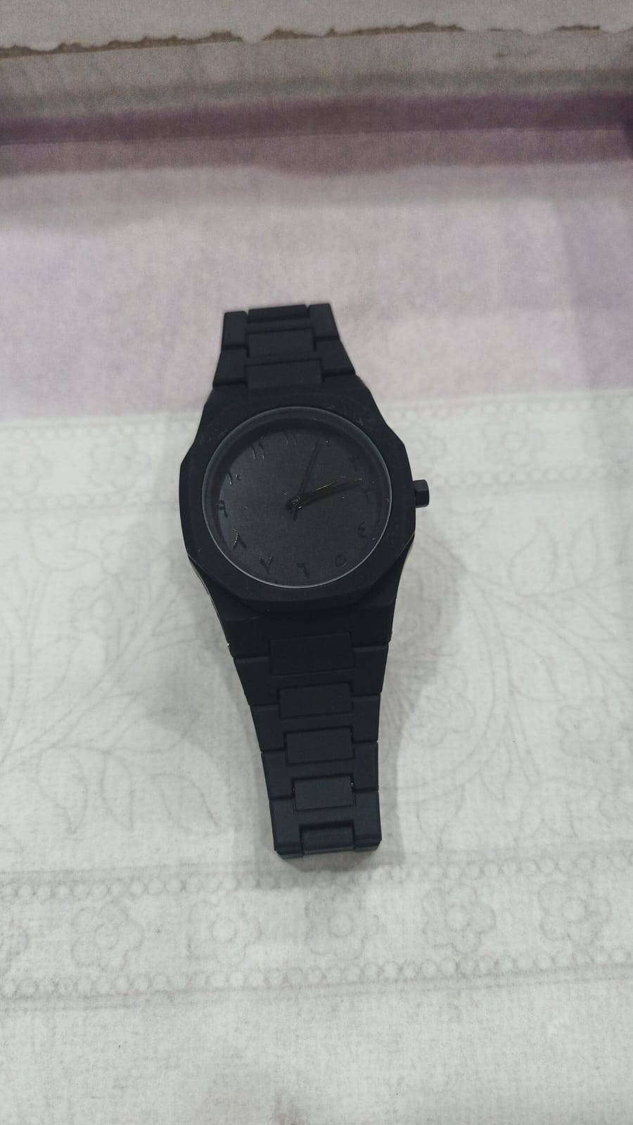 Black Minimalist Aura Watch – Steel Strap – luxury product photo 2, NORE store